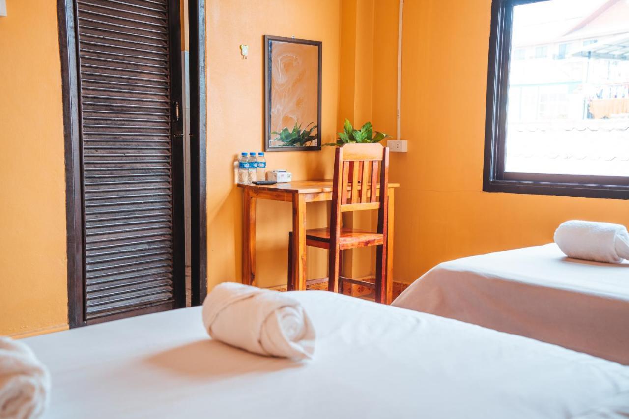 Vang Vieng Sunset Guesthouse & Restaurant المظهر الخارجي الصورة