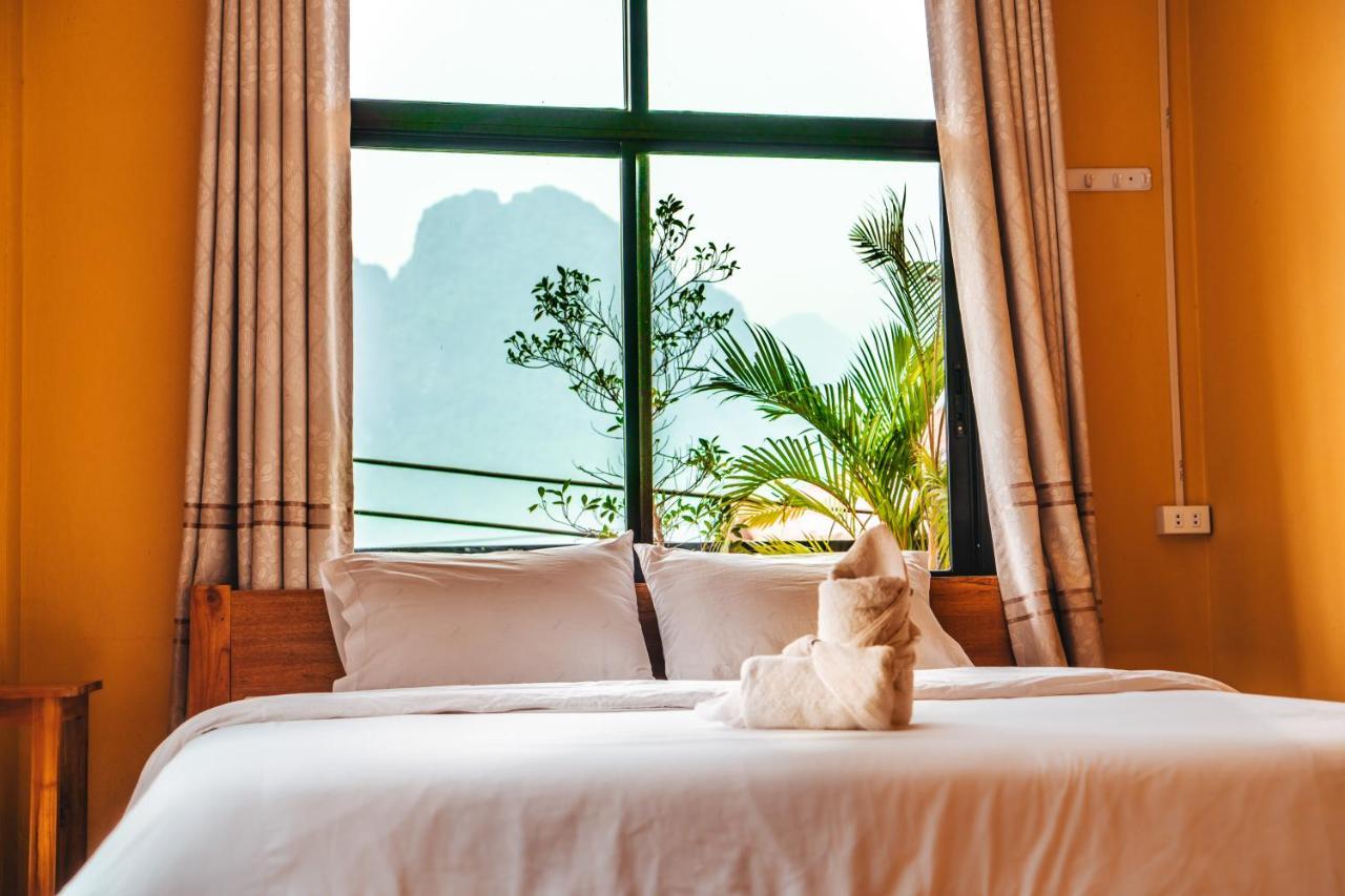 Vang Vieng Sunset Guesthouse & Restaurant المظهر الخارجي الصورة