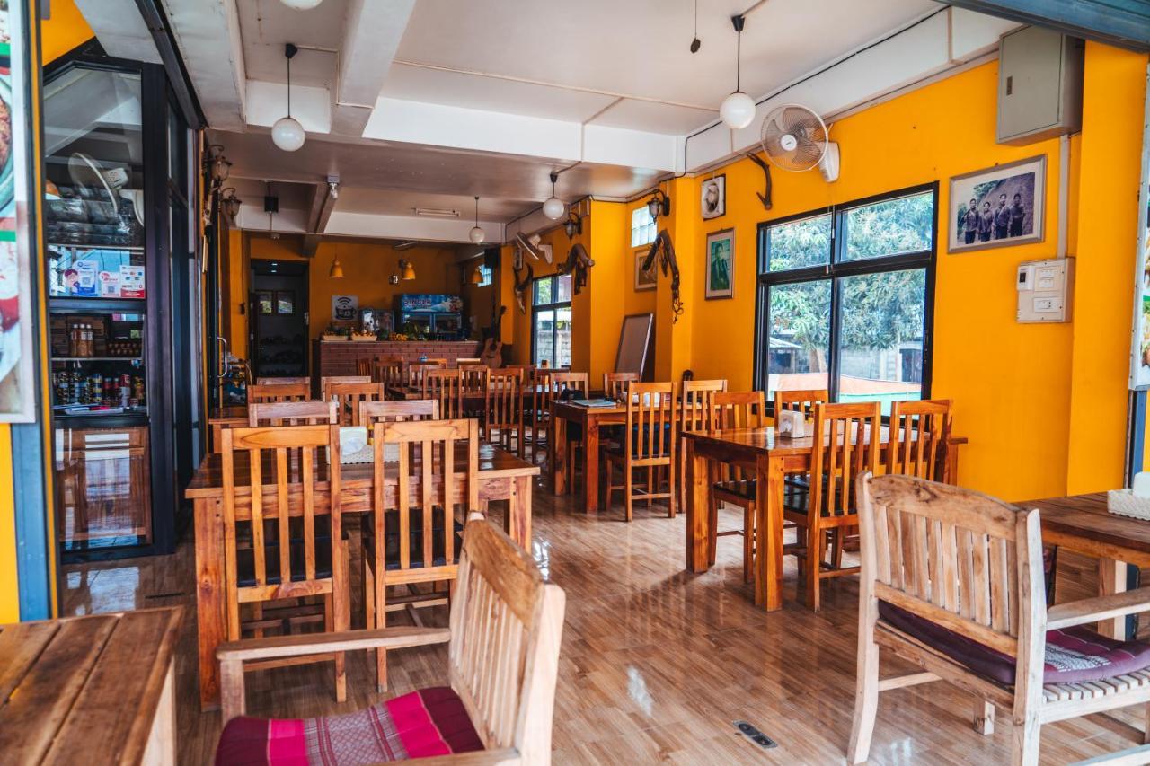 Vang Vieng Sunset Guesthouse & Restaurant المظهر الخارجي الصورة