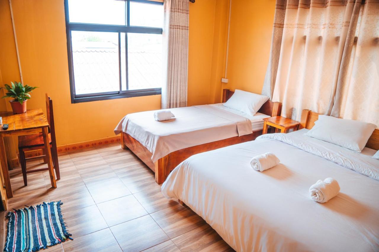 Vang Vieng Sunset Guesthouse & Restaurant المظهر الخارجي الصورة