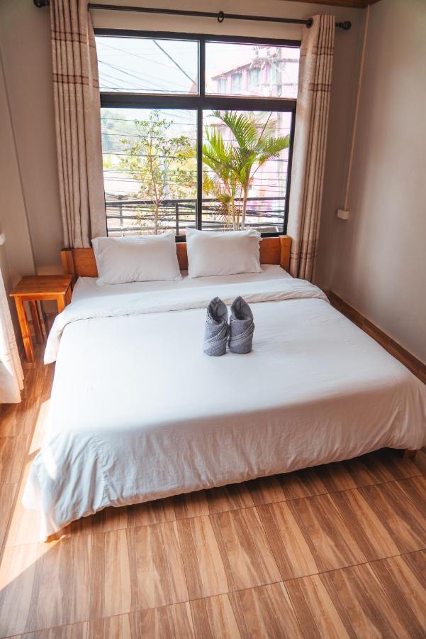 Vang Vieng Sunset Guesthouse & Restaurant المظهر الخارجي الصورة