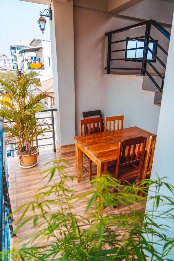Vang Vieng Sunset Guesthouse & Restaurant المظهر الخارجي الصورة