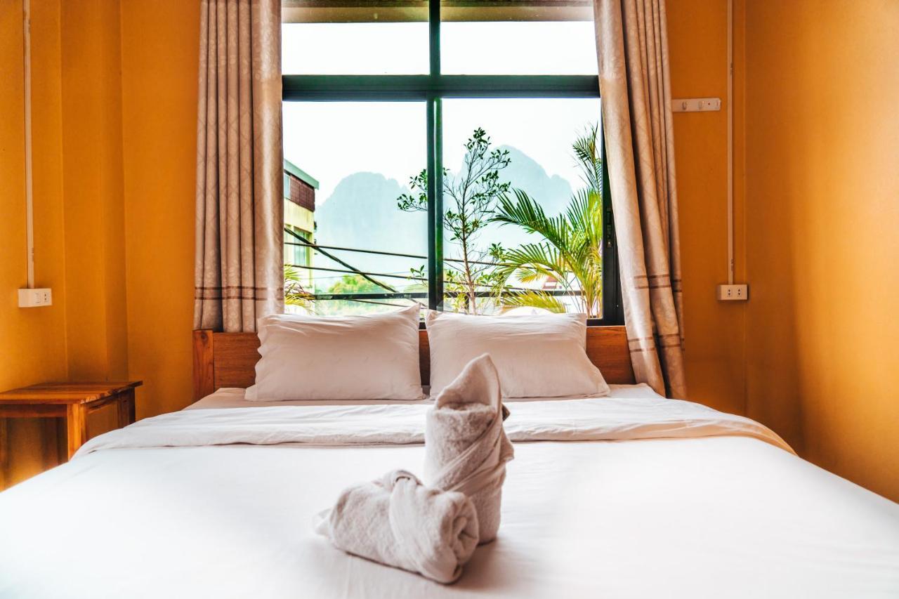 Vang Vieng Sunset Guesthouse & Restaurant المظهر الخارجي الصورة