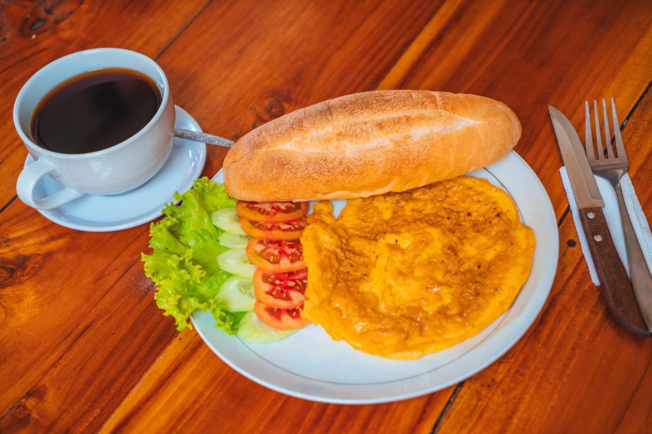 Vang Vieng Sunset Guesthouse & Restaurant المظهر الخارجي الصورة